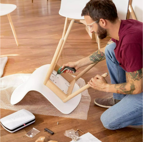 Bosch-IXO-3.6V-Lithium-Ion-Cordless-Screwdriver-Boy Using