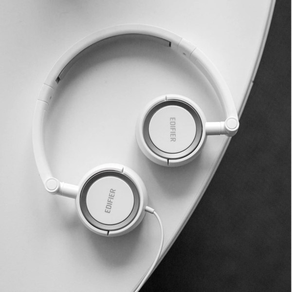 Edifier H650 Headphones - Hi-Fi On-Ear Wired Stereo Headphone, Fold-able - White